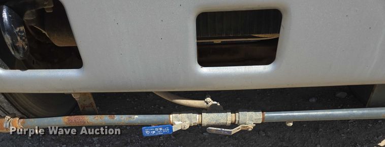 image for item ED2118 2002 Freightliner FL70 street sweeper truck