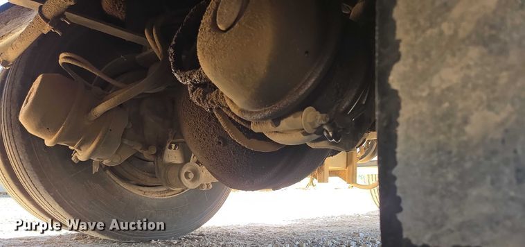 image for item ED2118 2002 Freightliner FL70 street sweeper truck