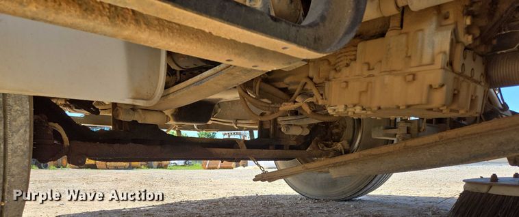 image for item ED2118 2002 Freightliner FL70 street sweeper truck