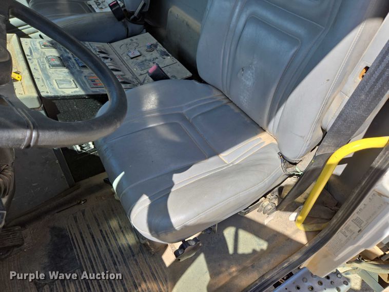 image for item ED2118 2002 Freightliner FL70 street sweeper truck