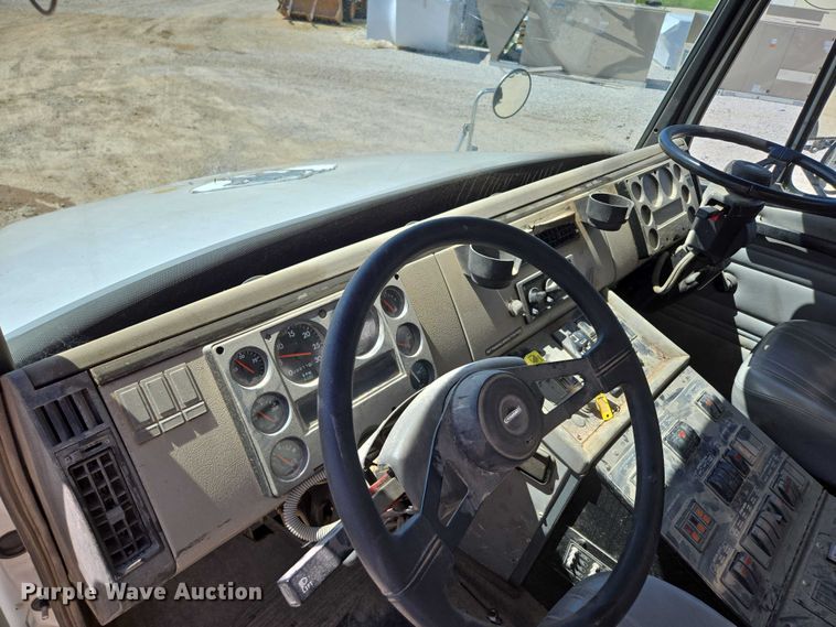 image for item ED2118 2002 Freightliner FL70 street sweeper truck