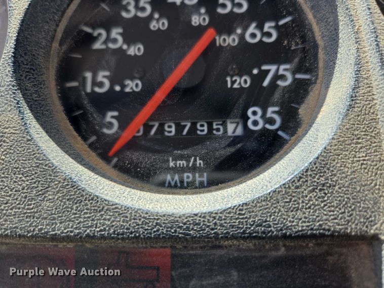 image for item ED2118 2002 Freightliner FL70 street sweeper truck