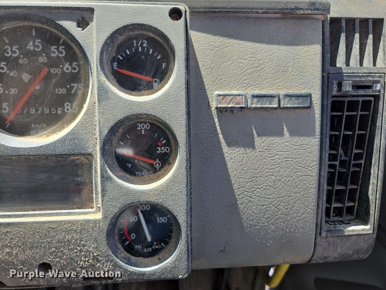 image for item ED2118 2002 Freightliner FL70 street sweeper truck