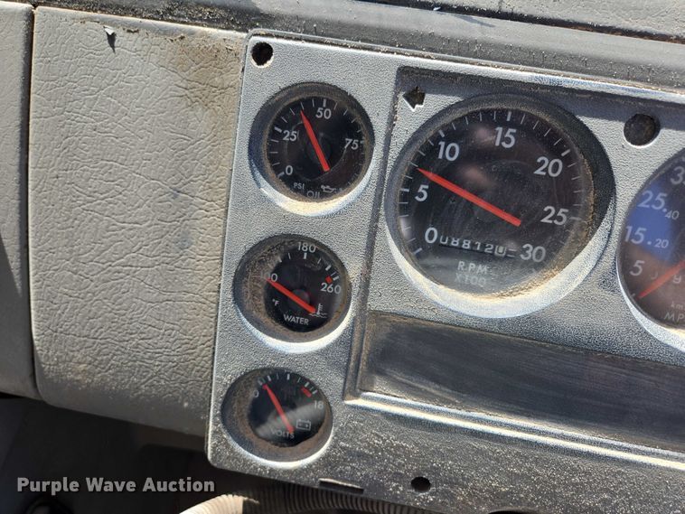 image for item ED2118 2002 Freightliner FL70 street sweeper truck