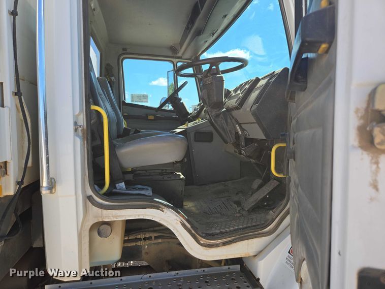 image for item ED2118 2002 Freightliner FL70 street sweeper truck