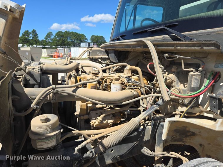 image for item ED2118 2002 Freightliner FL70 street sweeper truck