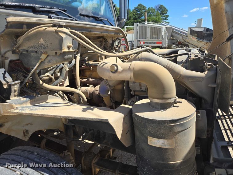 image for item ED2118 2002 Freightliner FL70 street sweeper truck