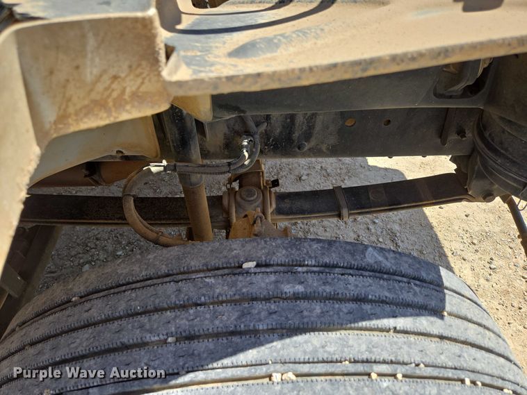 image for item ED2118 2002 Freightliner FL70 street sweeper truck