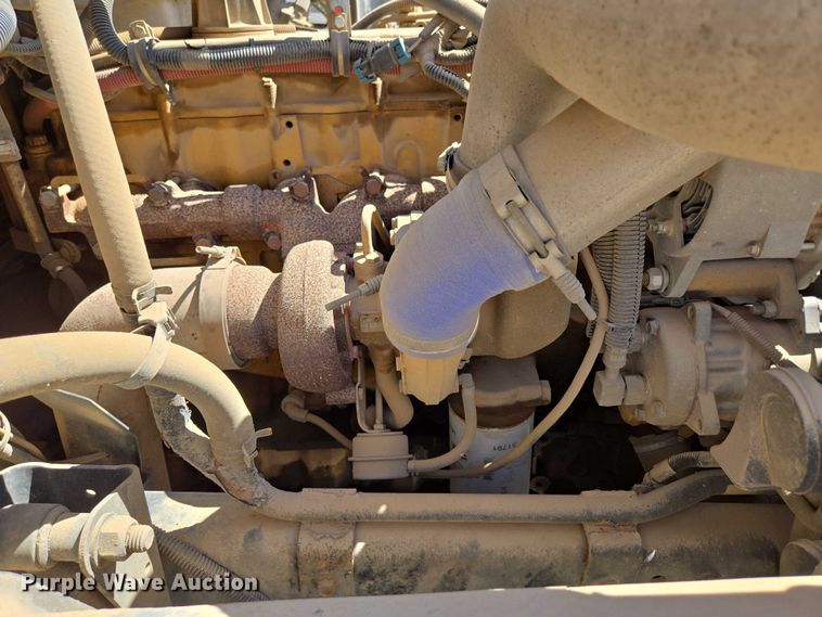 image for item ED2118 2002 Freightliner FL70 street sweeper truck