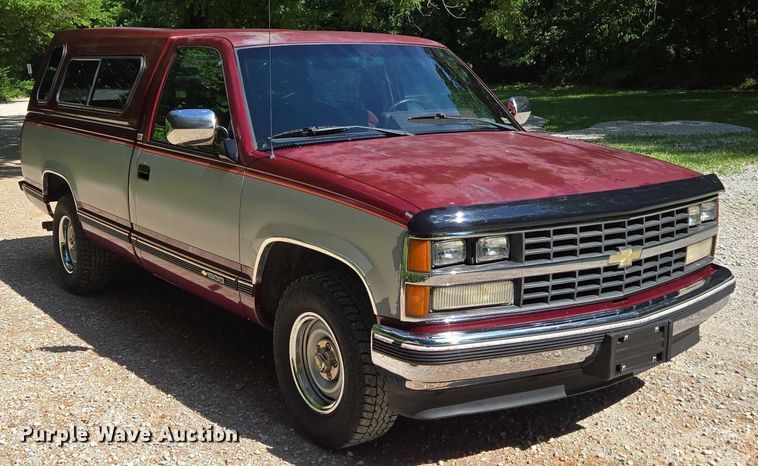 image for item ED2124 1988 Chevrolet C1500 pickup truck