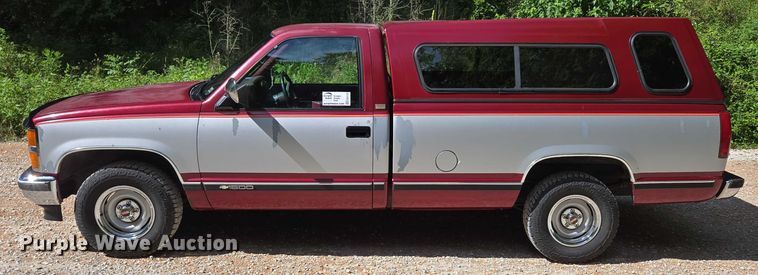 image for item ED2124 1988 Chevrolet C1500 pickup truck