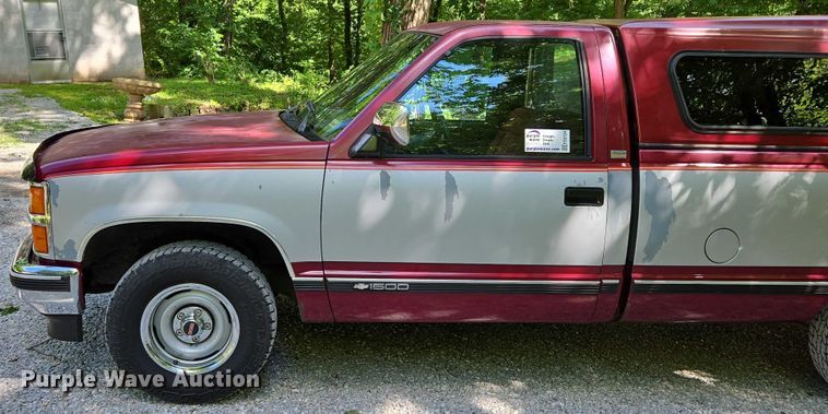 image for item ED2124 1988 Chevrolet C1500 pickup truck