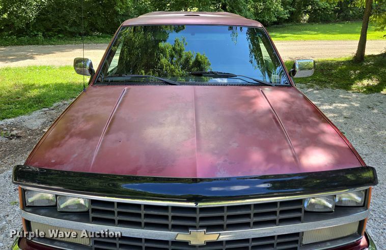 image for item ED2124 1988 Chevrolet C1500 pickup truck