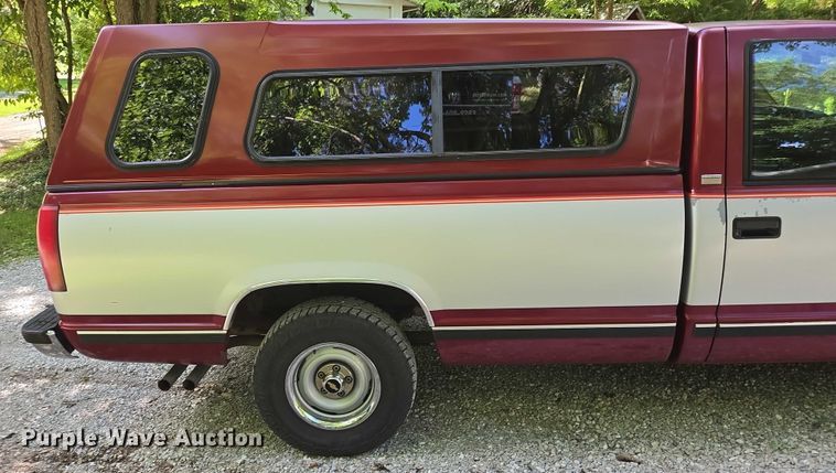 image for item ED2124 1988 Chevrolet C1500 pickup truck