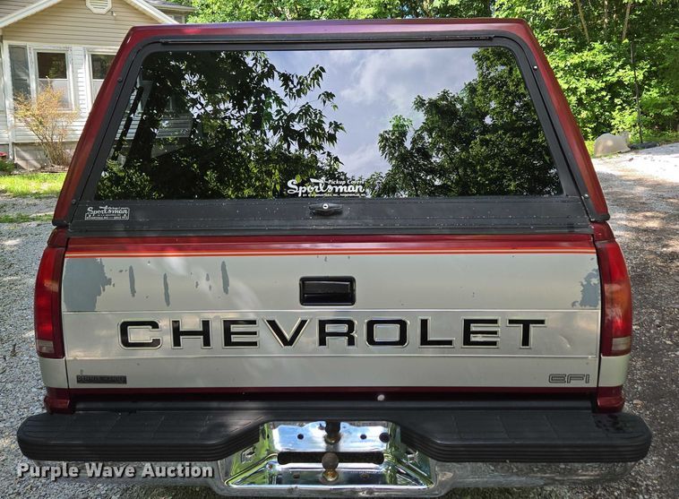 image for item ED2124 1988 Chevrolet C1500 pickup truck