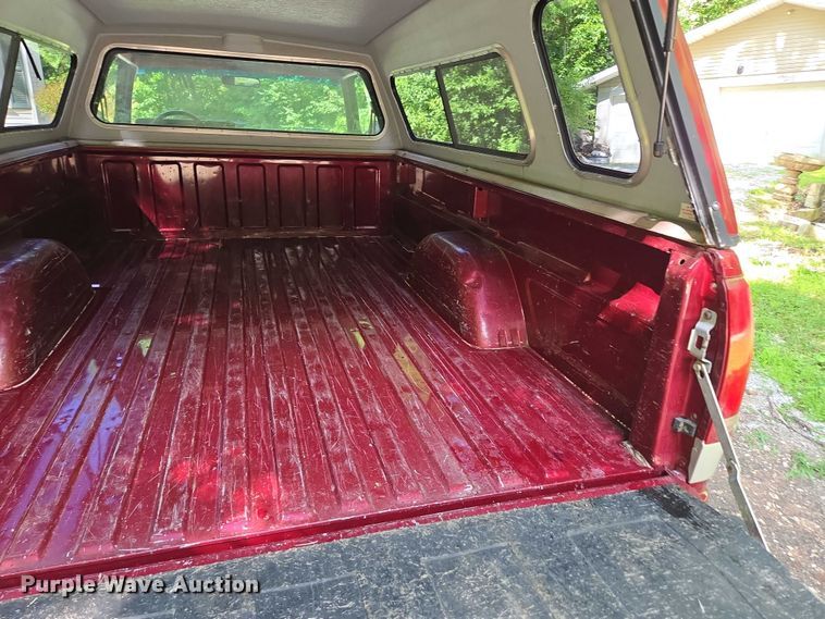 image for item ED2124 1988 Chevrolet C1500 pickup truck