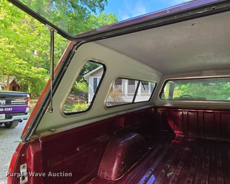 image for item ED2124 1988 Chevrolet C1500 pickup truck