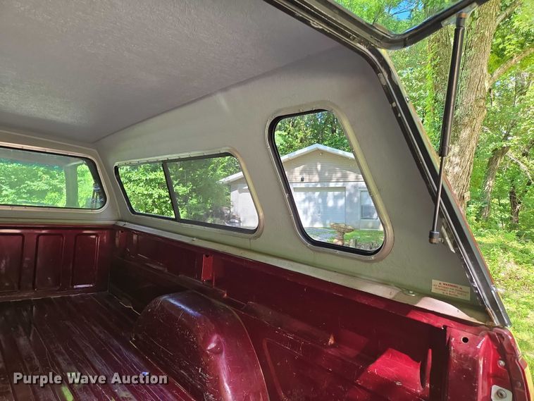 image for item ED2124 1988 Chevrolet C1500 pickup truck