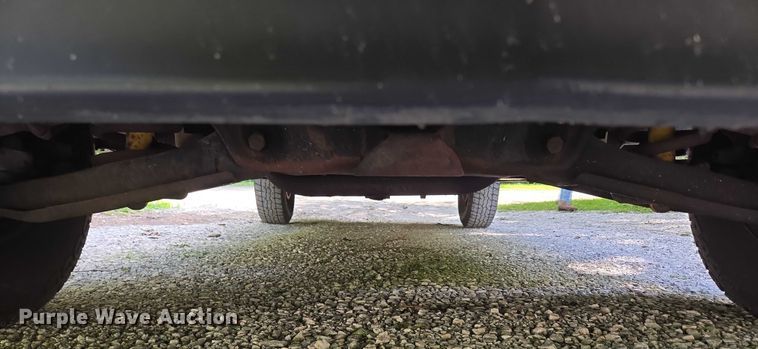 image for item ED2124 1988 Chevrolet C1500 pickup truck