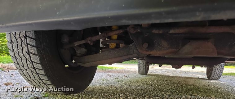 image for item ED2124 1988 Chevrolet C1500 pickup truck