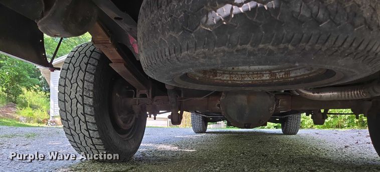 image for item ED2124 1988 Chevrolet C1500 pickup truck