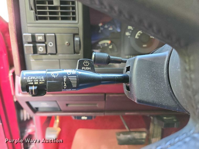 image for item ED2124 1988 Chevrolet C1500 pickup truck