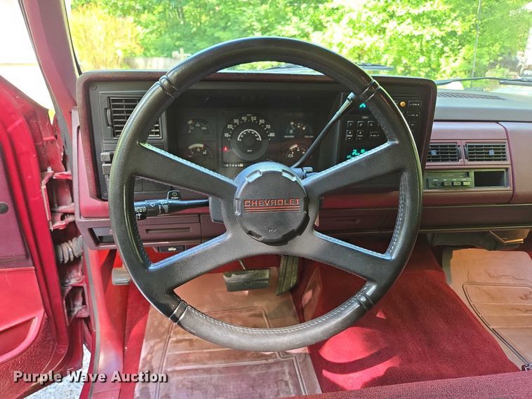 image for item ED2124 1988 Chevrolet C1500 pickup truck