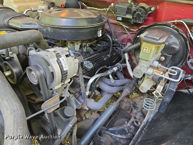 image for item ED2124 1988 Chevrolet C1500 pickup truck