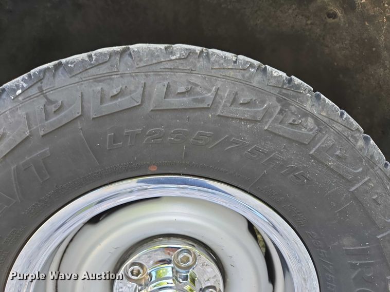 image for item ED2124 1988 Chevrolet C1500 pickup truck