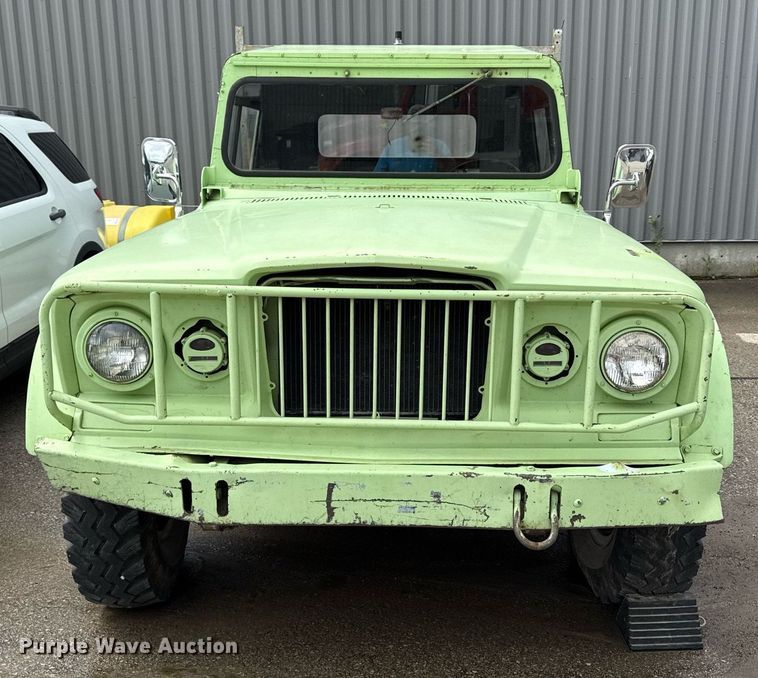 image for item ED4237 1969 Kaiser Jeep M715 pickup truck