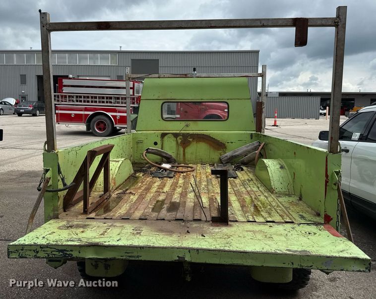 image for item ED4237 1969 Kaiser Jeep M715 pickup truck