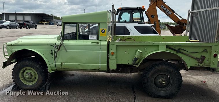 image for item ED4237 1969 Kaiser Jeep M715 pickup truck