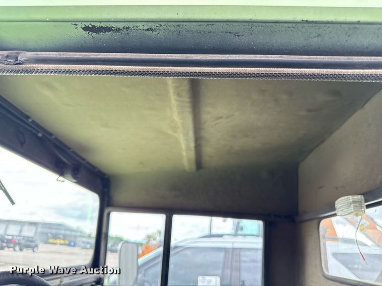 image for item ED4237 1969 Kaiser Jeep M715 pickup truck