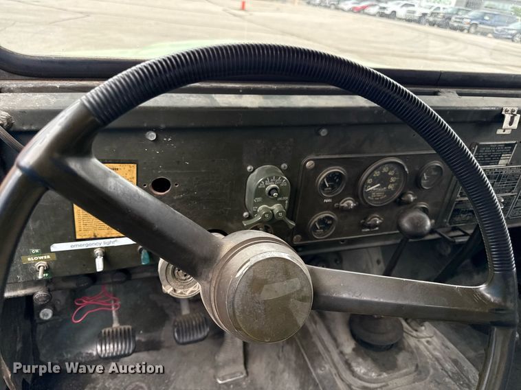 image for item ED4237 1969 Kaiser Jeep M715 pickup truck