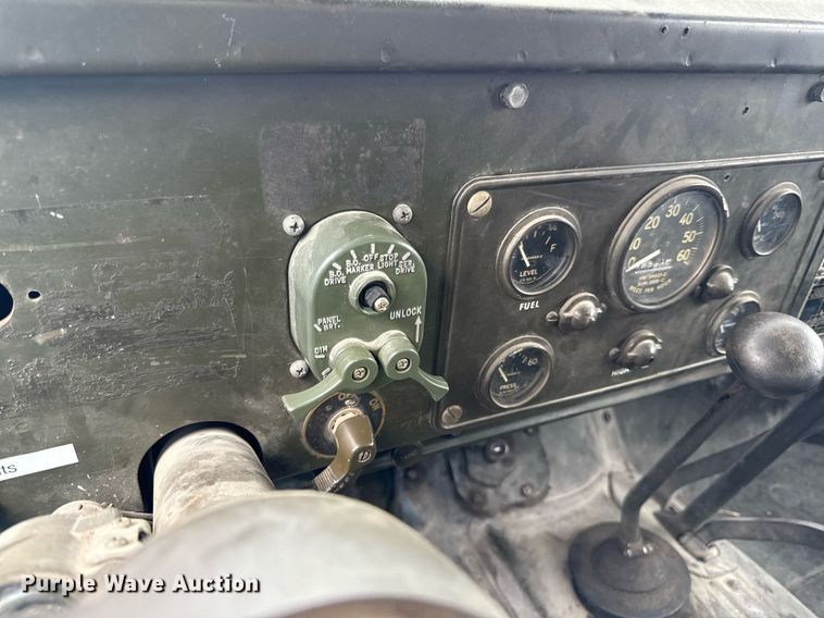 image for item ED4237 1969 Kaiser Jeep M715 pickup truck