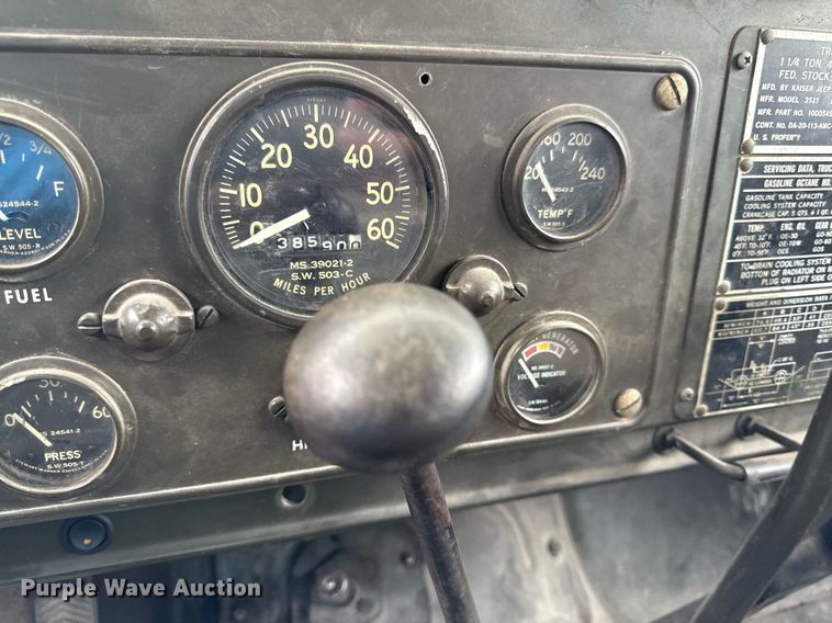 image for item ED4237 1969 Kaiser Jeep M715 pickup truck