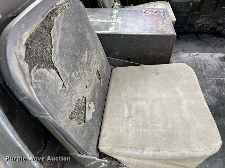 image for item ED4237 1969 Kaiser Jeep M715 pickup truck