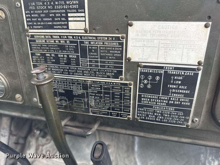 image for item ED4237 1969 Kaiser Jeep M715 pickup truck