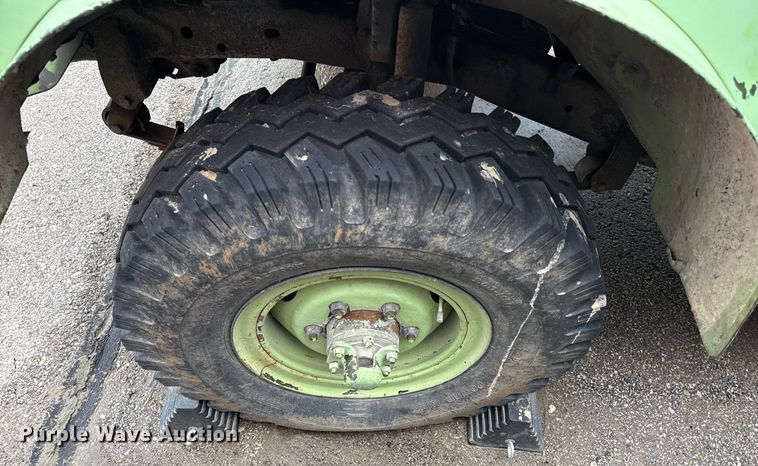 image for item ED4237 1969 Kaiser Jeep M715 pickup truck