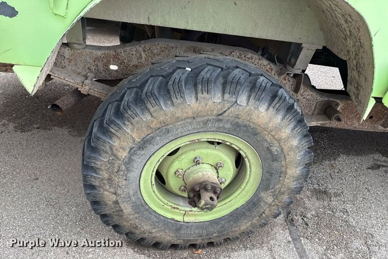 image for item ED4237 1969 Kaiser Jeep M715 pickup truck