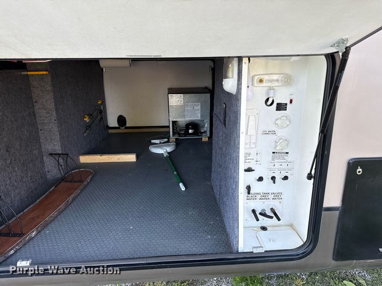 image for item ED4244 2013 Jayco camper