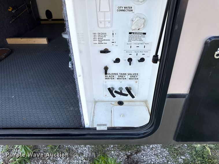 image for item ED4244 2013 Jayco camper