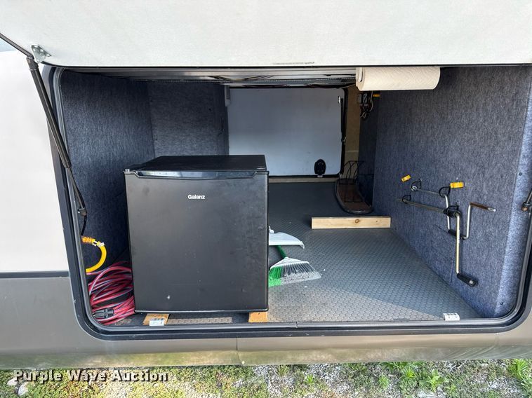 image for item ED4244 2013 Jayco camper