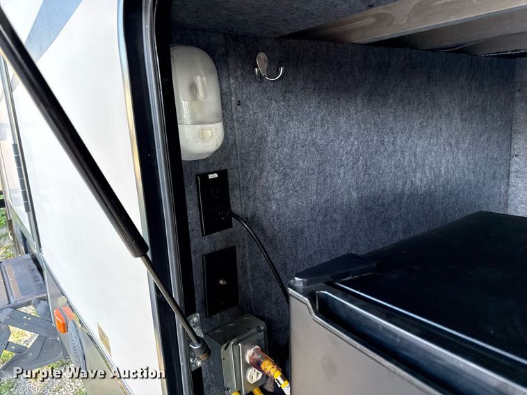 image for item ED4244 2013 Jayco camper