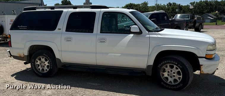 image for item ED4246 2004 Chevrolet  Suburban SUV