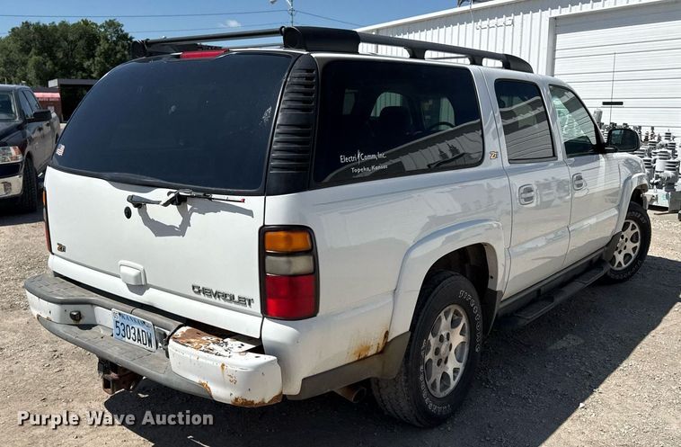 image for item ED4246 2004 Chevrolet  Suburban SUV