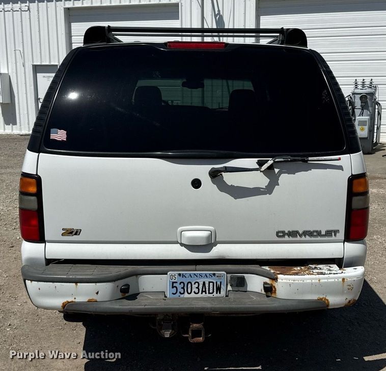 image for item ED4246 2004 Chevrolet  Suburban SUV