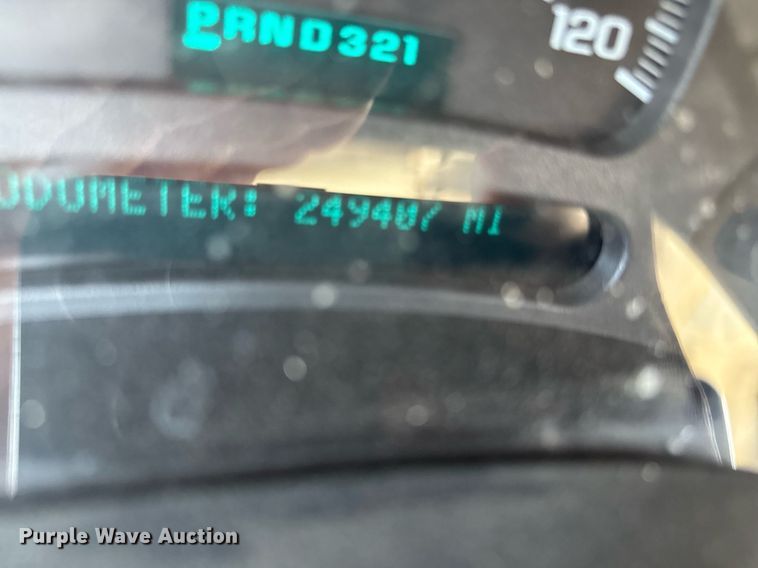 image for item ED4246 2004 Chevrolet  Suburban SUV