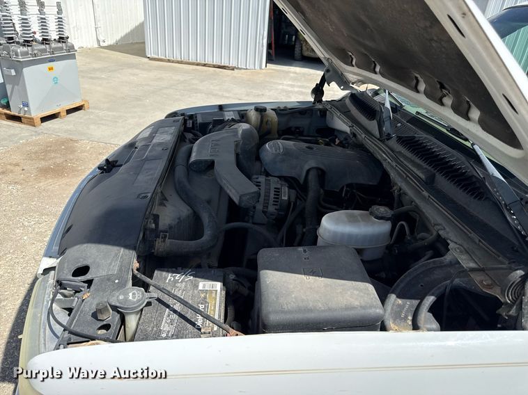 image for item ED4246 2004 Chevrolet  Suburban SUV