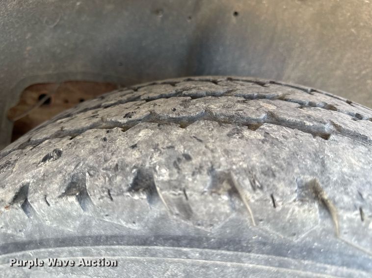 image for item ED4246 2004 Chevrolet  Suburban SUV